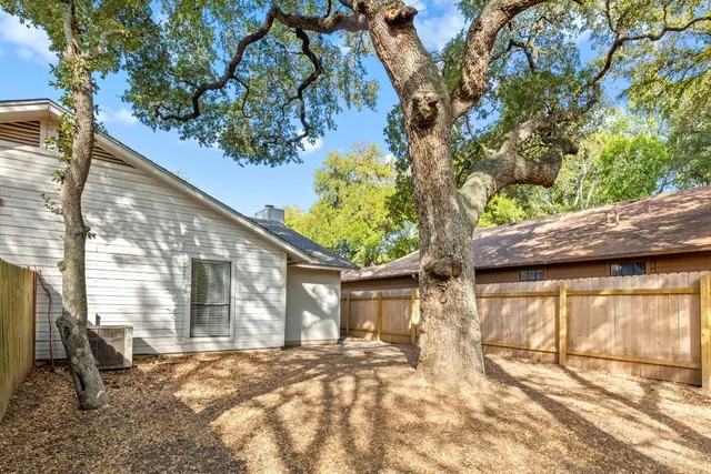 $1,525 | 2518 Howellwood Way, Unit A, Austin, TX 78748