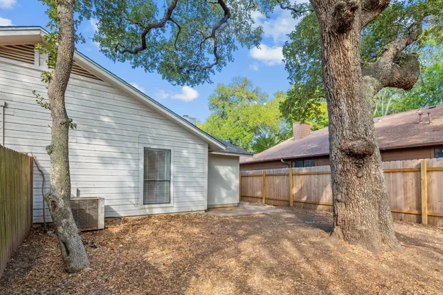 $1,525 | 2518 Howellwood Way, Unit A, Austin, TX 78748