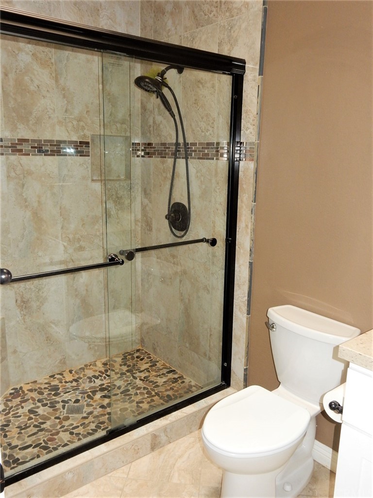 175 North Torn Ranch Road Lake Elsinore, CA 92530 - Photo 24 of 31 Oversized master shower.