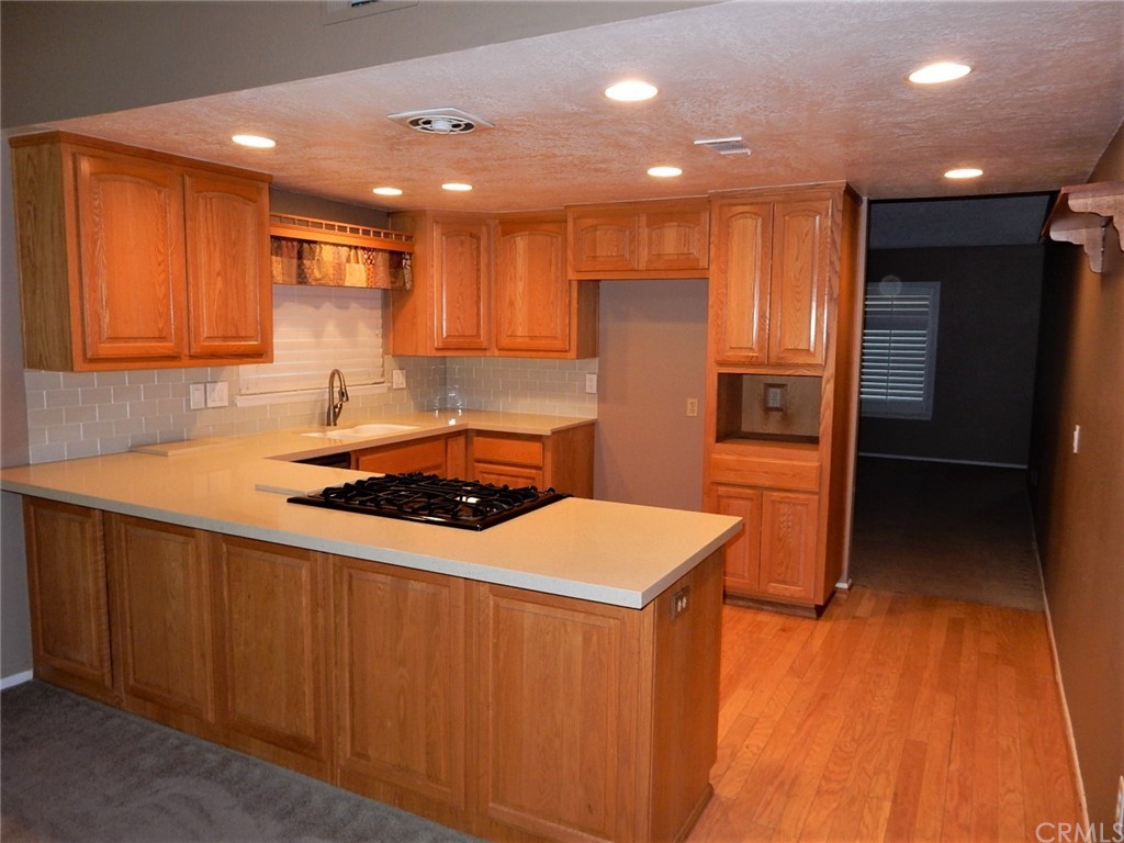 175 North Torn Ranch Road Lake Elsinore, CA 92530 - Photo 7 of 31 Open kitchen with lots of storage.