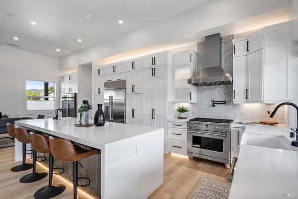 $1,595,000 | 256 North Dover Court, Santa Rosa, CA 95403