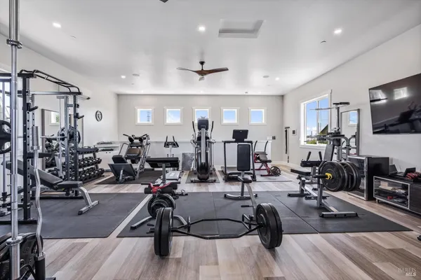 $1,595,000 | 256 North Dover Court, Santa Rosa, CA 95403