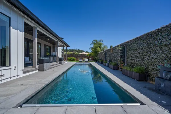 $1,595,000 | 256 North Dover Court, Santa Rosa, CA 95403