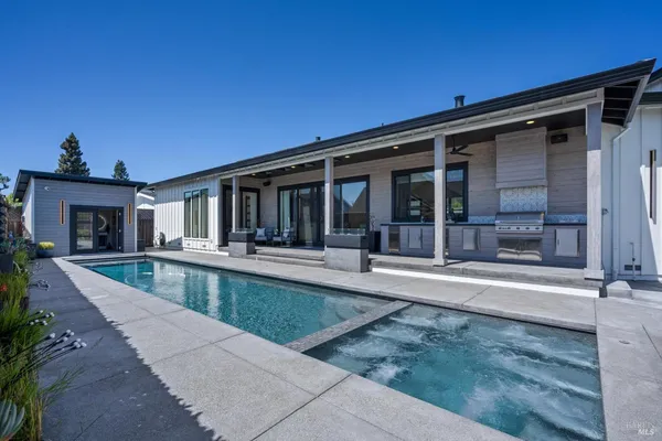 $1,595,000 | 256 North Dover Court, Santa Rosa, CA 95403