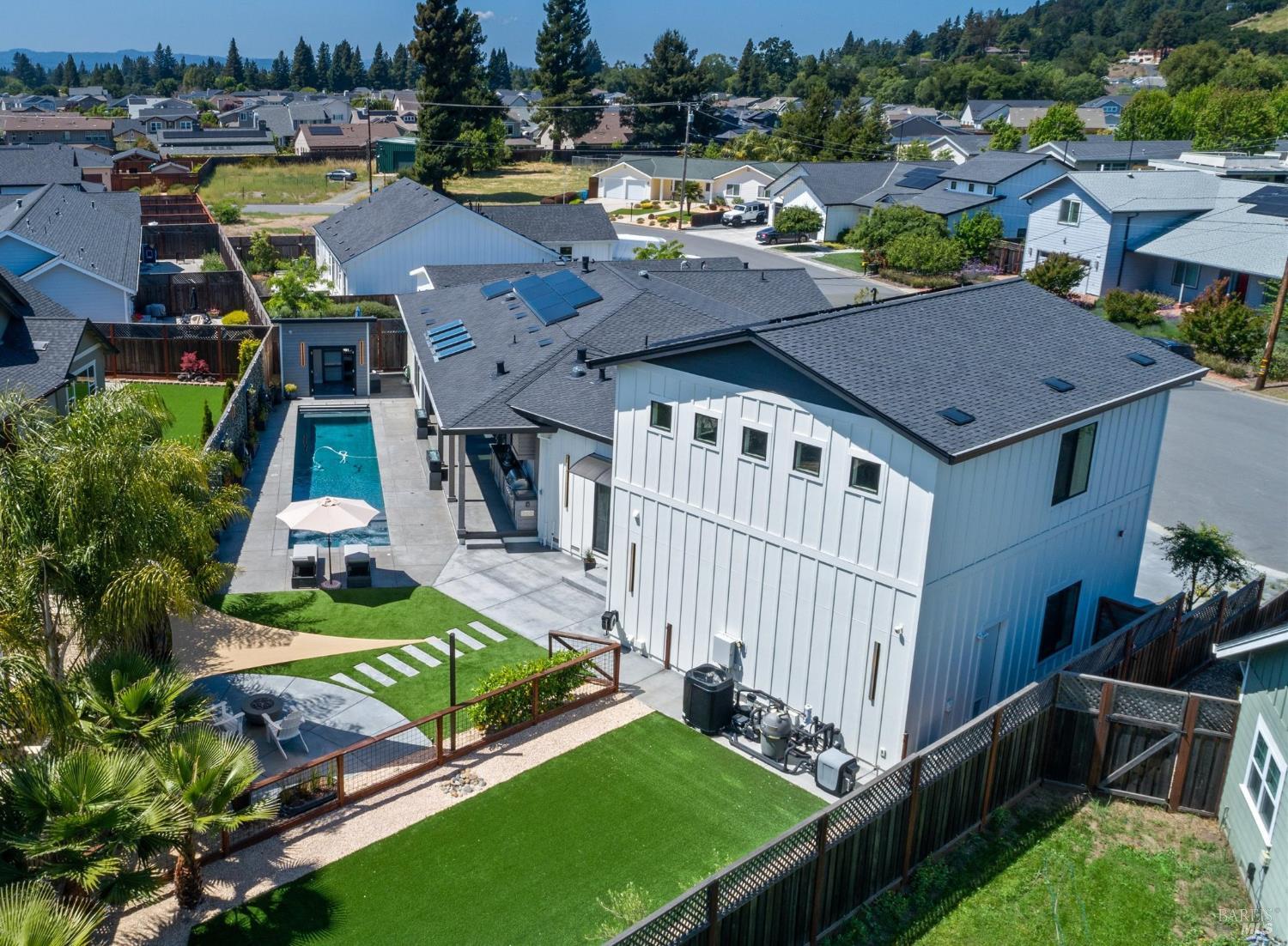 256 North Dover Court Santa Rosa, CA 95403 - Photo 4 of 44