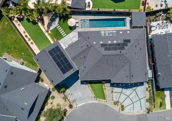 $1,595,000 | 256 North Dover Court, Santa Rosa, CA 95403