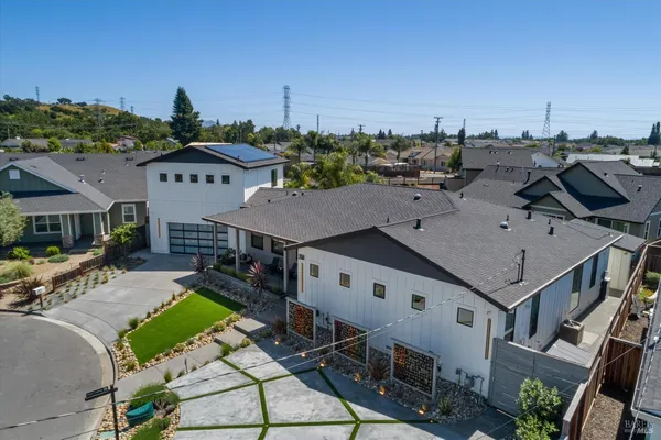 $1,595,000 | 256 North Dover Court, Santa Rosa, CA 95403