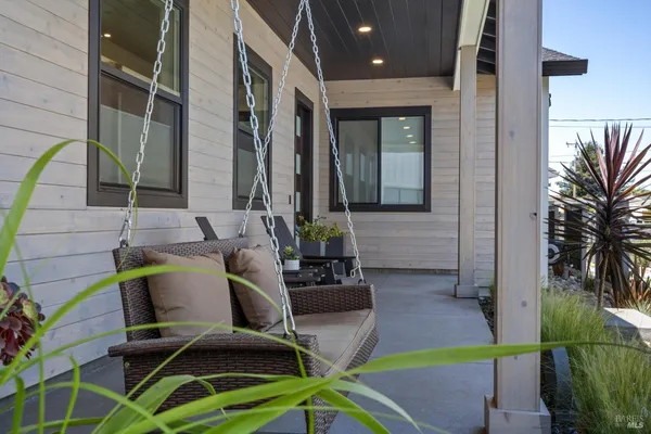 $1,595,000 | 256 North Dover Court, Santa Rosa, CA 95403