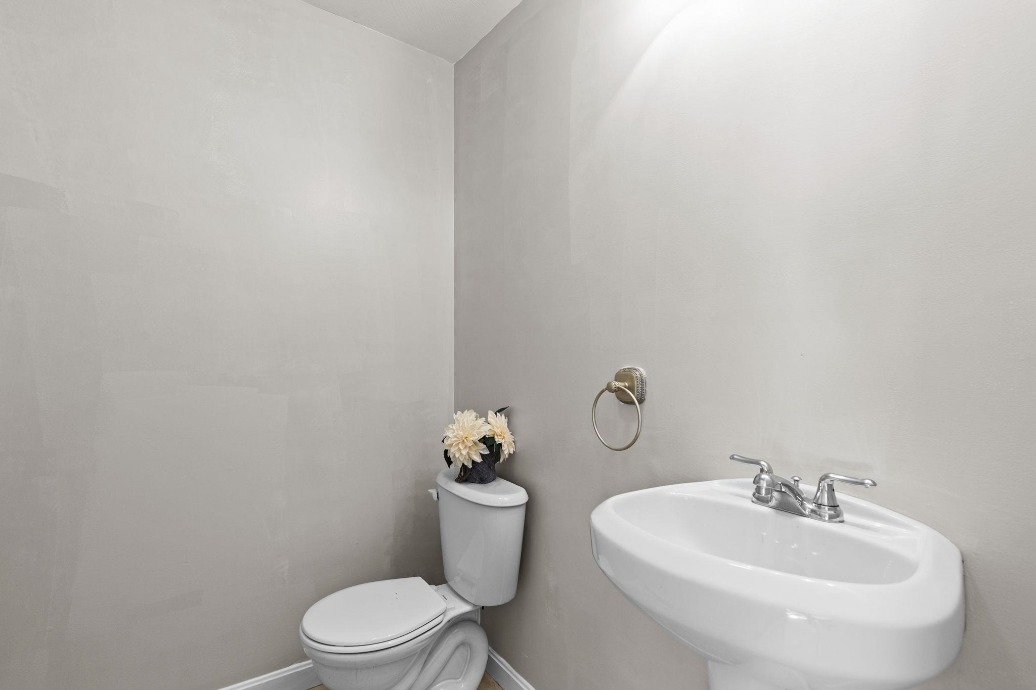 84 Trinity Circle, Unit #A Rochester, NH 03839 - Photo 15 of 25