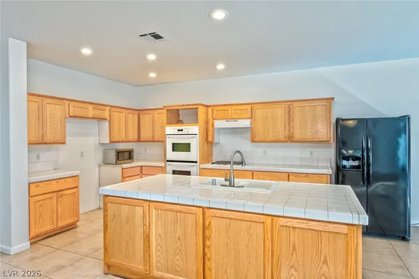 $2,400 | 1539 Laguna Palms Avenue, North Las Vegas, NV 89031