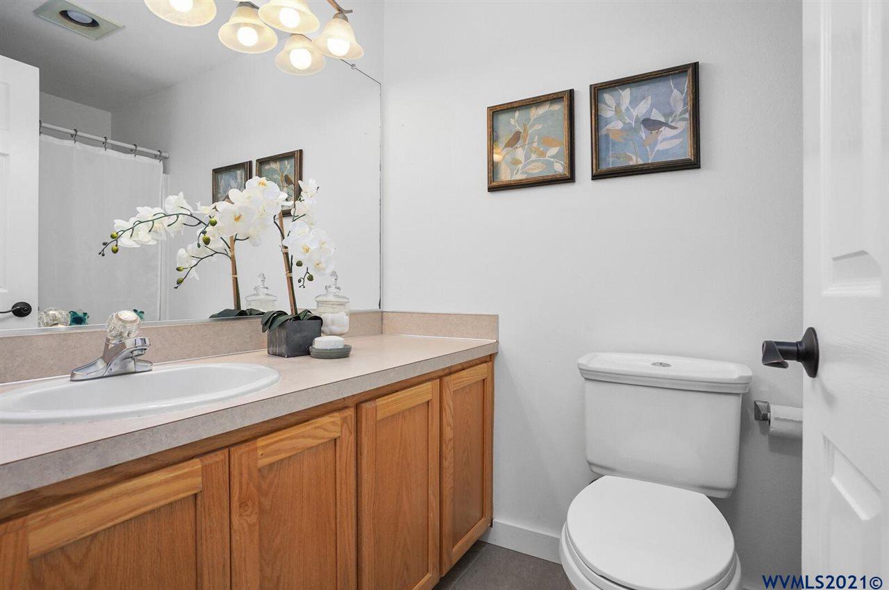 5362 Holly Loop Southeast Turner, OR 97392 - Photo 13 of 31