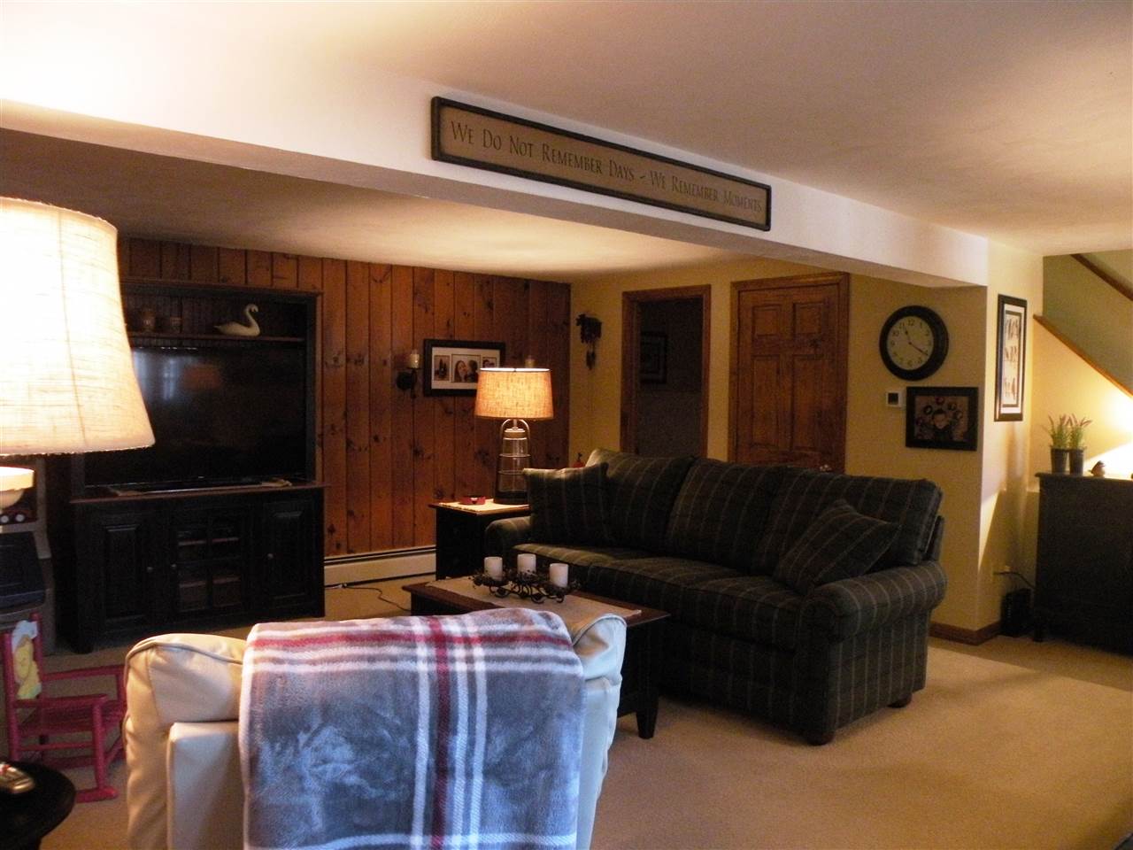 17 Wayne Street Hudson, NH 03051 - Photo 15 of 26