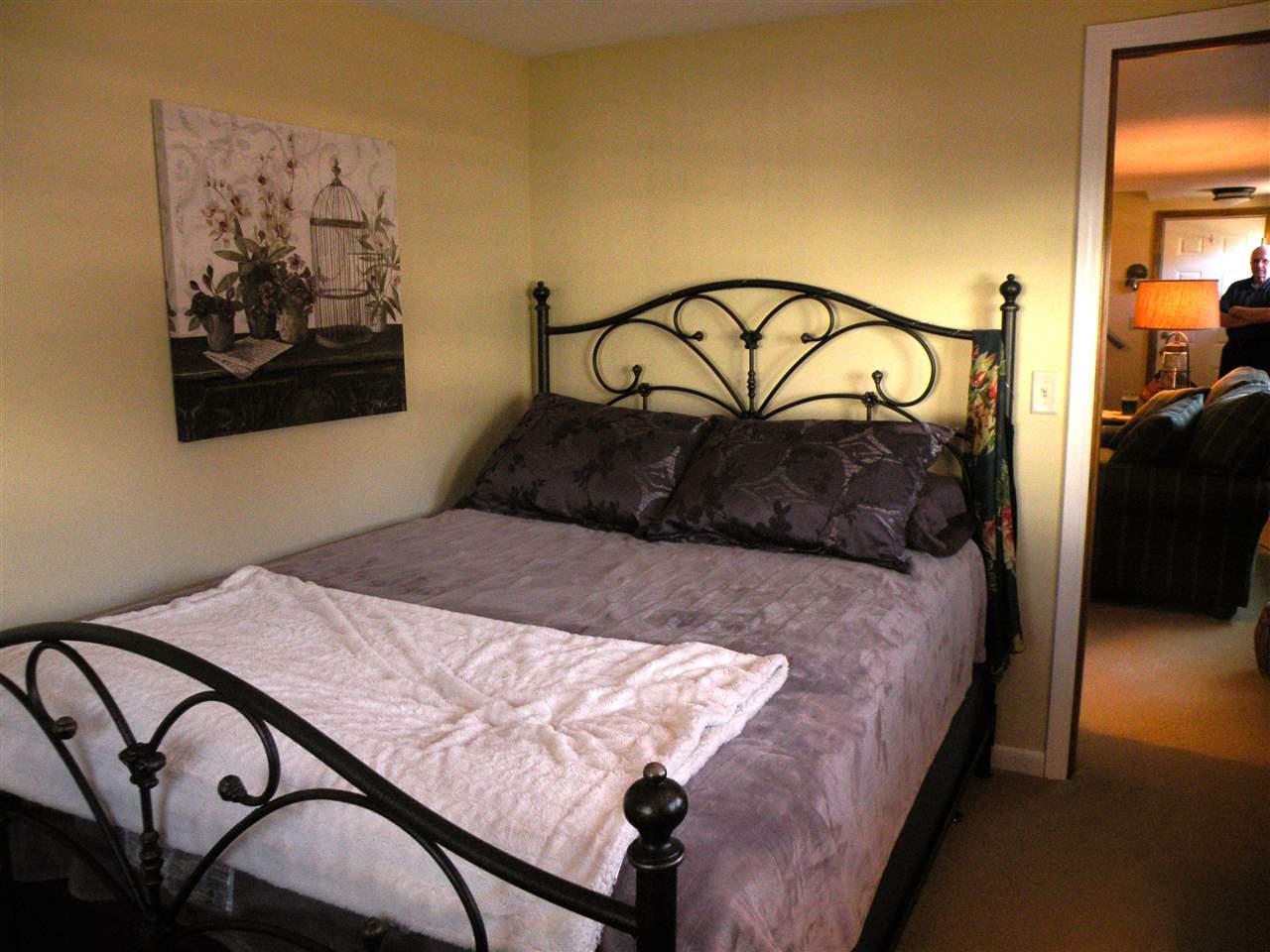 17 Wayne Street Hudson, NH 03051 - Photo 17 of 26