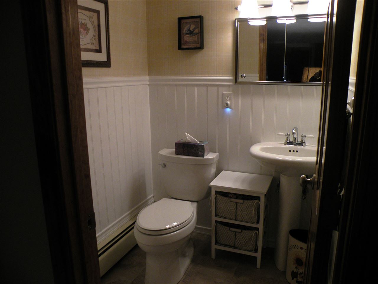 17 Wayne Street Hudson, NH 03051 - Photo 18 of 26