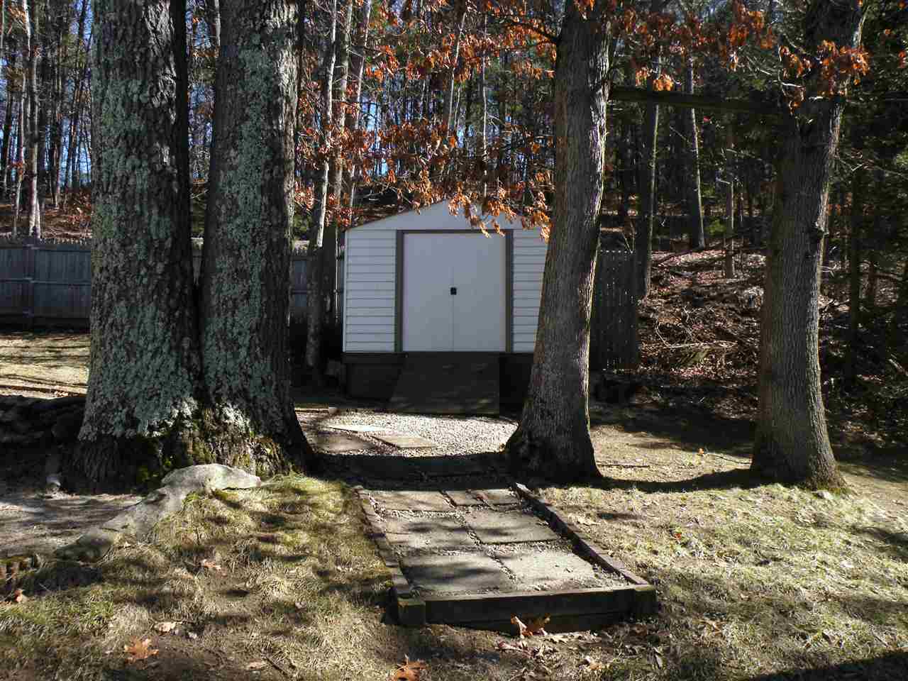 17 Wayne Street Hudson, NH 03051 - Photo 24 of 26