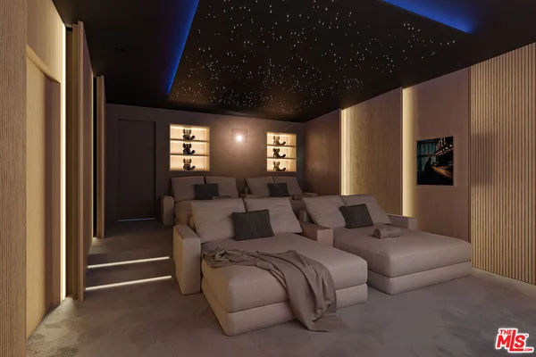 a en suite bathroom with a tub and mirror