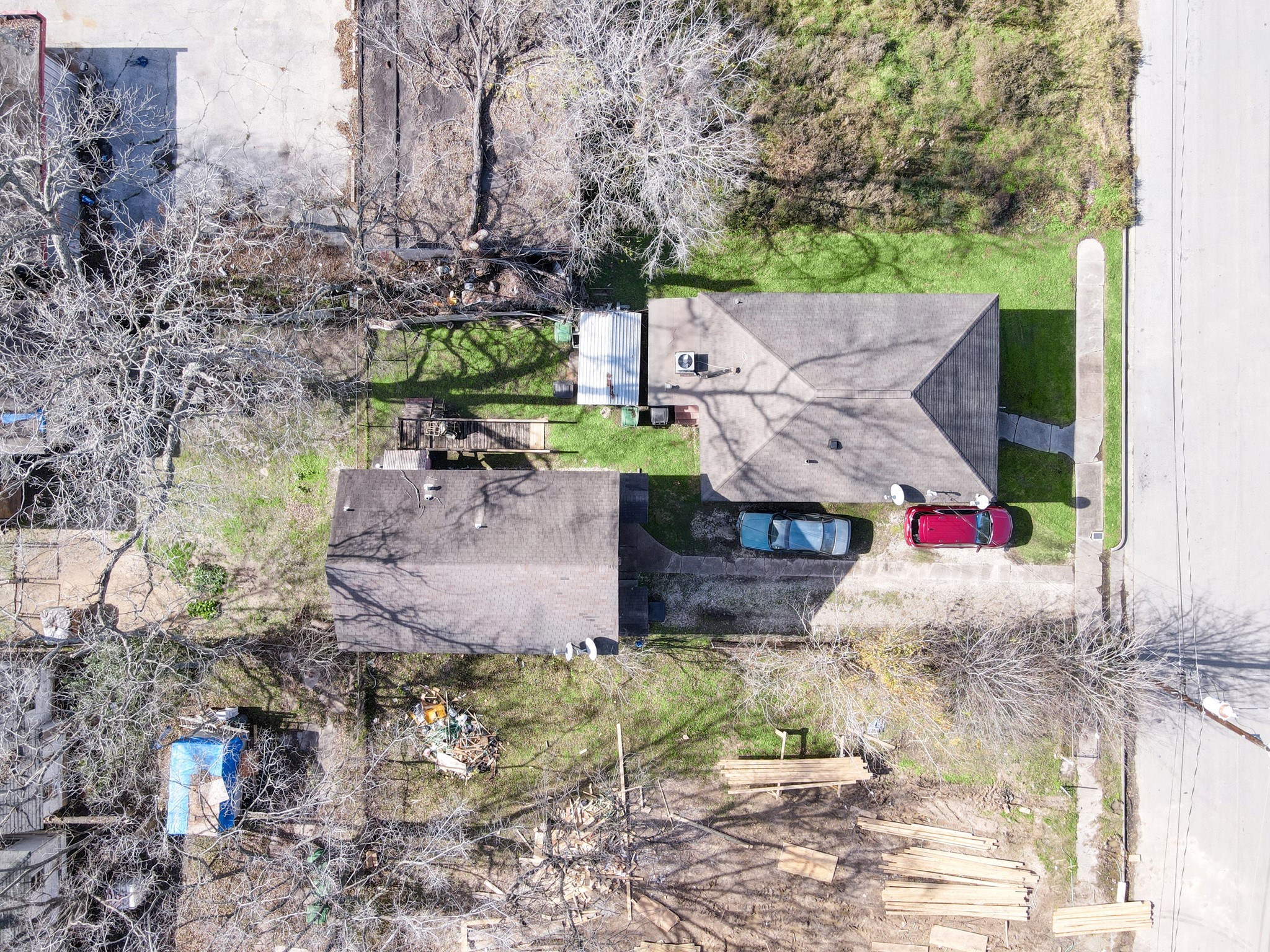 3230 Bremond Street Houston, TX 77004 - Photo 6 of 10 a view of a yard with an outdoor space