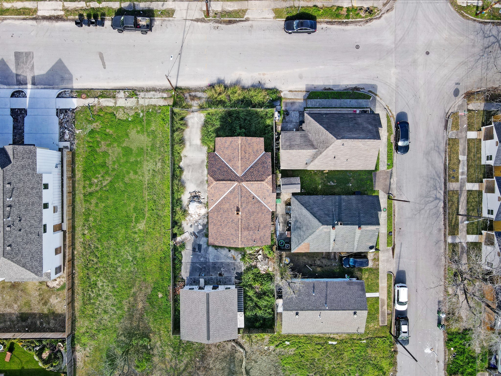 3230 Bremond Street Houston, TX 77004 - Photo 9 of 10 an aerial view of a house with a garden
