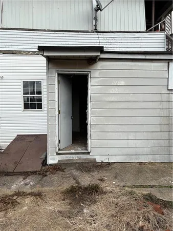 a view of front of house