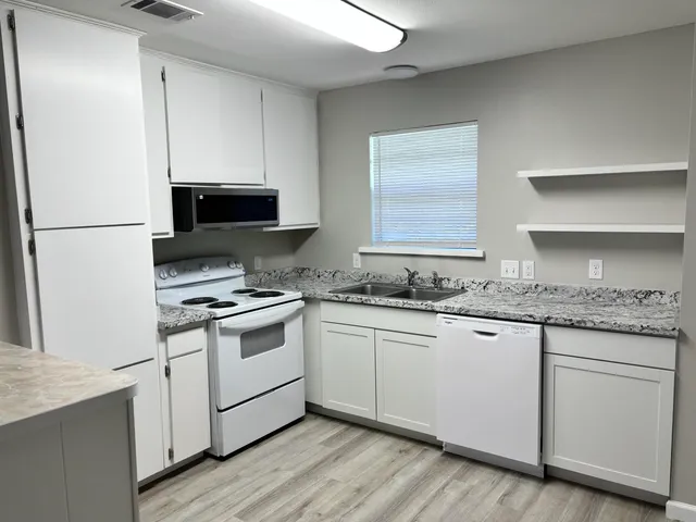 $1,750 | 340 Calhoun Avenue, Destin, FL 32541