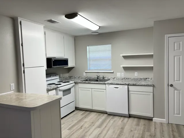 $1,750 | 340 Calhoun Avenue, Destin, FL 32541