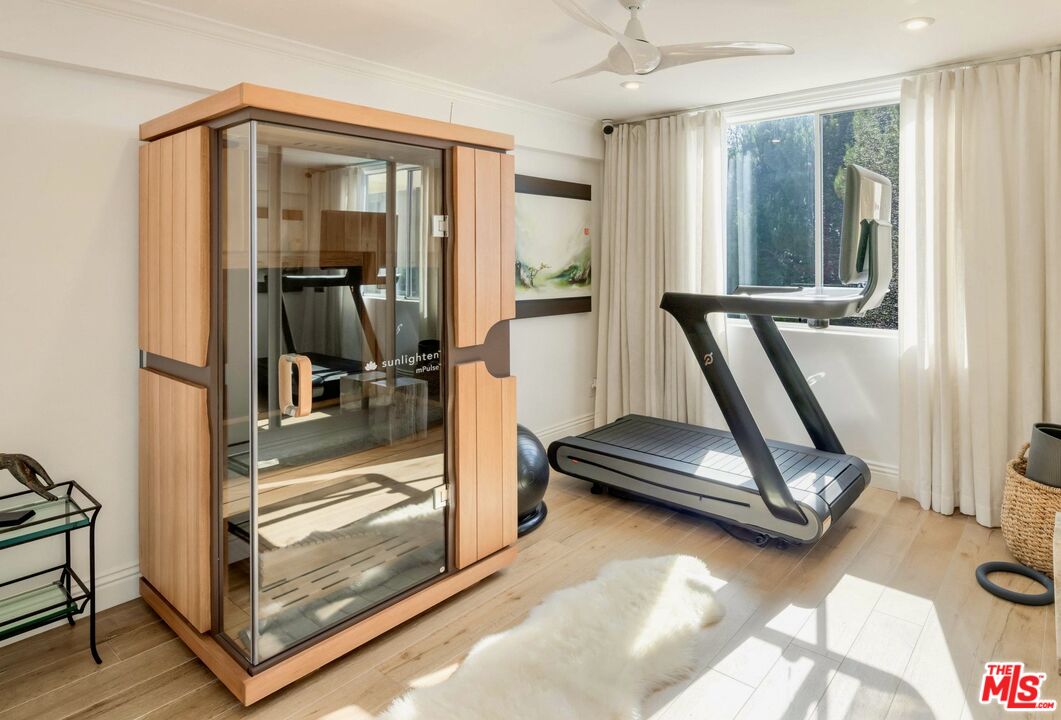 2385 Roscomare Road, Unit D3 Los Angeles, CA 90077 - Photo 12 of 30