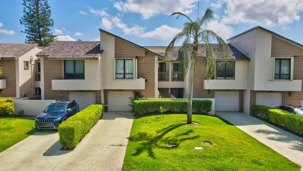 $567,500 | 22922 Ironwedge Drive, Boca Raton, FL 33433