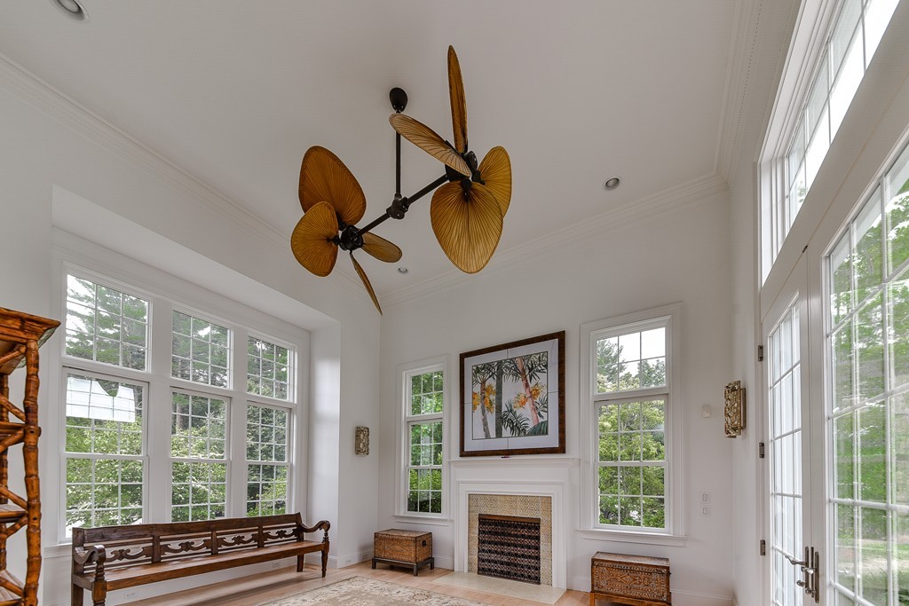 14 Saunders Road Sudbury, MA 01776 - Photo 9 of 28 Gallery Image 9