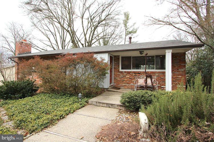 6508 Pyle Road Bethesda, MD 20817 - Photo 1 of 28 Front View