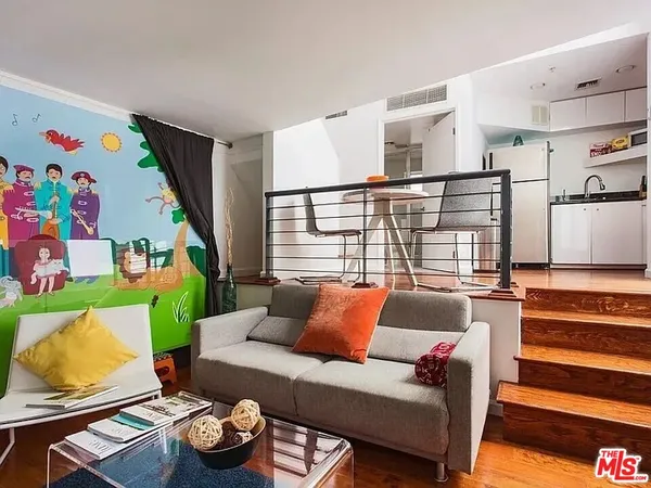 $3,988 | 8661 Clifton Way, Unit A, Beverly Hills, CA 90211