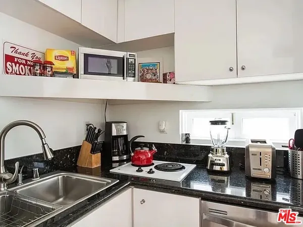 $3,988 | 8661 Clifton Way, Unit A, Beverly Hills, CA 90211
