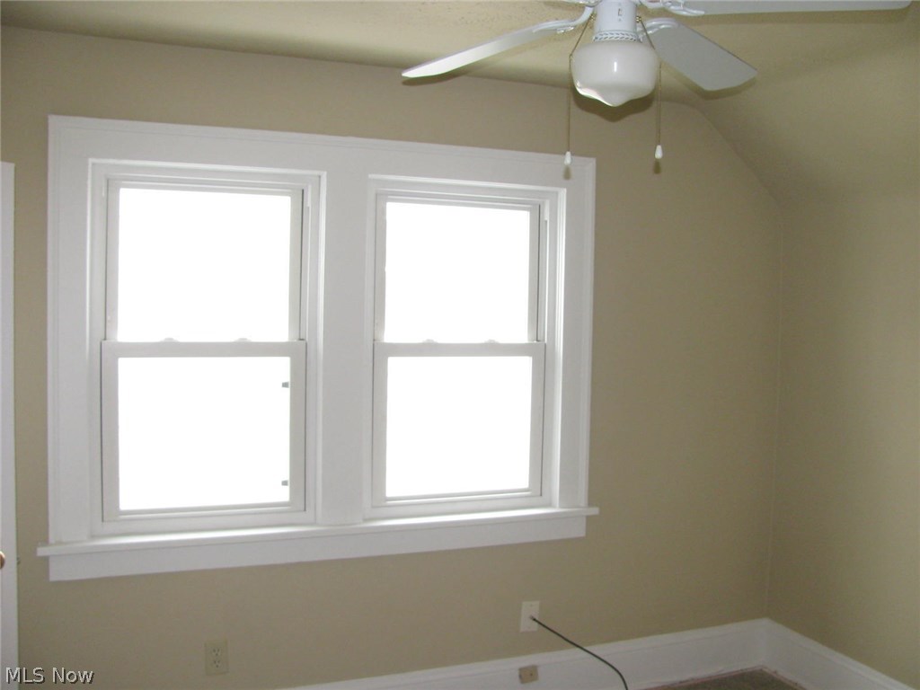 3318 Tullamore Road Cleveland, OH 44118 - Photo 12 of 15 Gallery Image 12