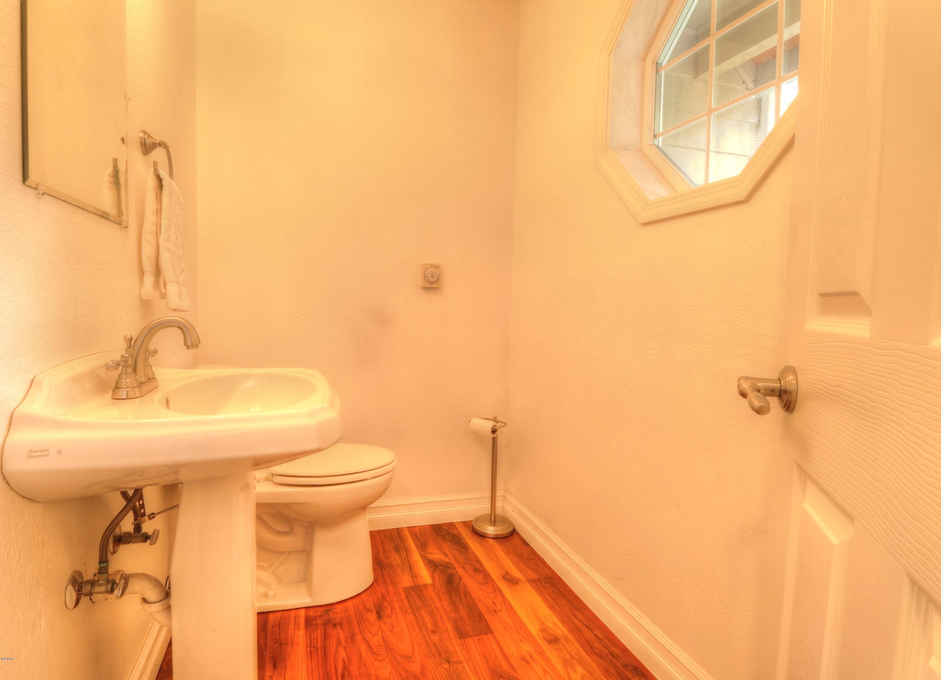 9775 Southeast Cedar Street South Beach, OR 97366 - Photo 16 of 33 Half-Bath