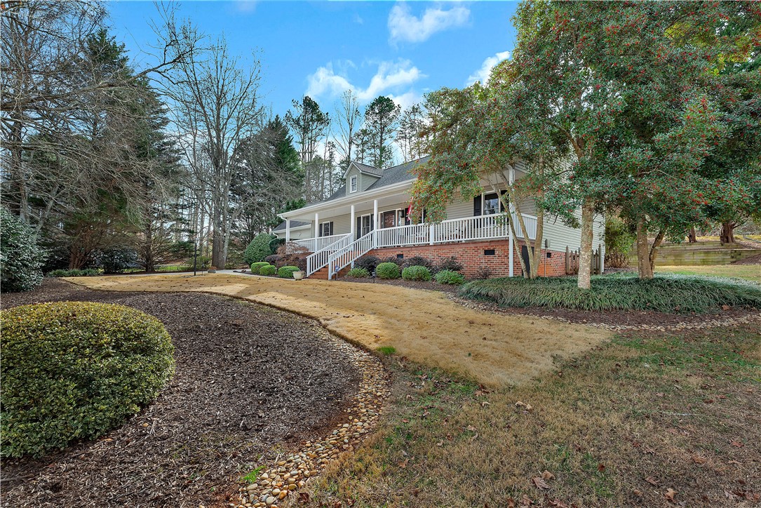 109 Holder Street Liberty, SC 29657 - Photo 2 of 35