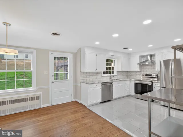 $399,000 | 880 Corvair Road, Lancaster, PA 17601