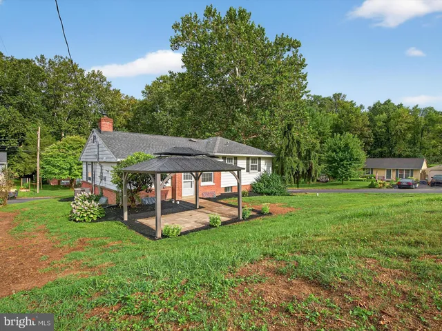 $399,000 | 880 Corvair Road, Lancaster, PA 17601