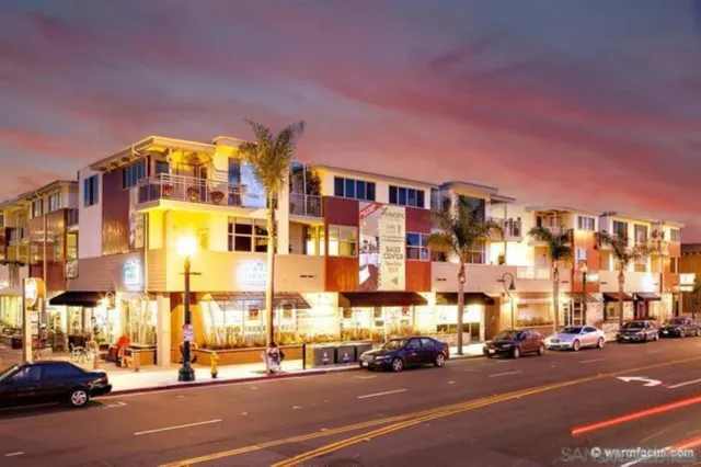 $3,600 | 687 South Coast Highway 101, Unit 305, Encinitas, CA 92024