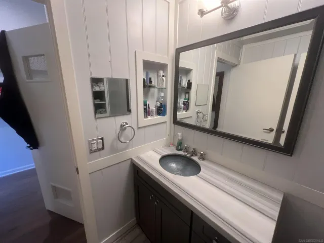 $3,600 | 687 South Coast Highway 101, Unit 305, Encinitas, CA 92024