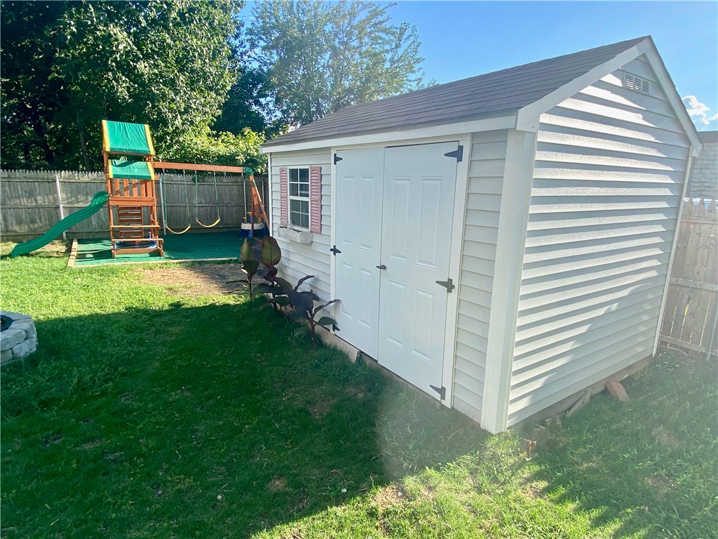 80 Dawson Avenue Warwick, RI 02888 - Photo 20 of 23