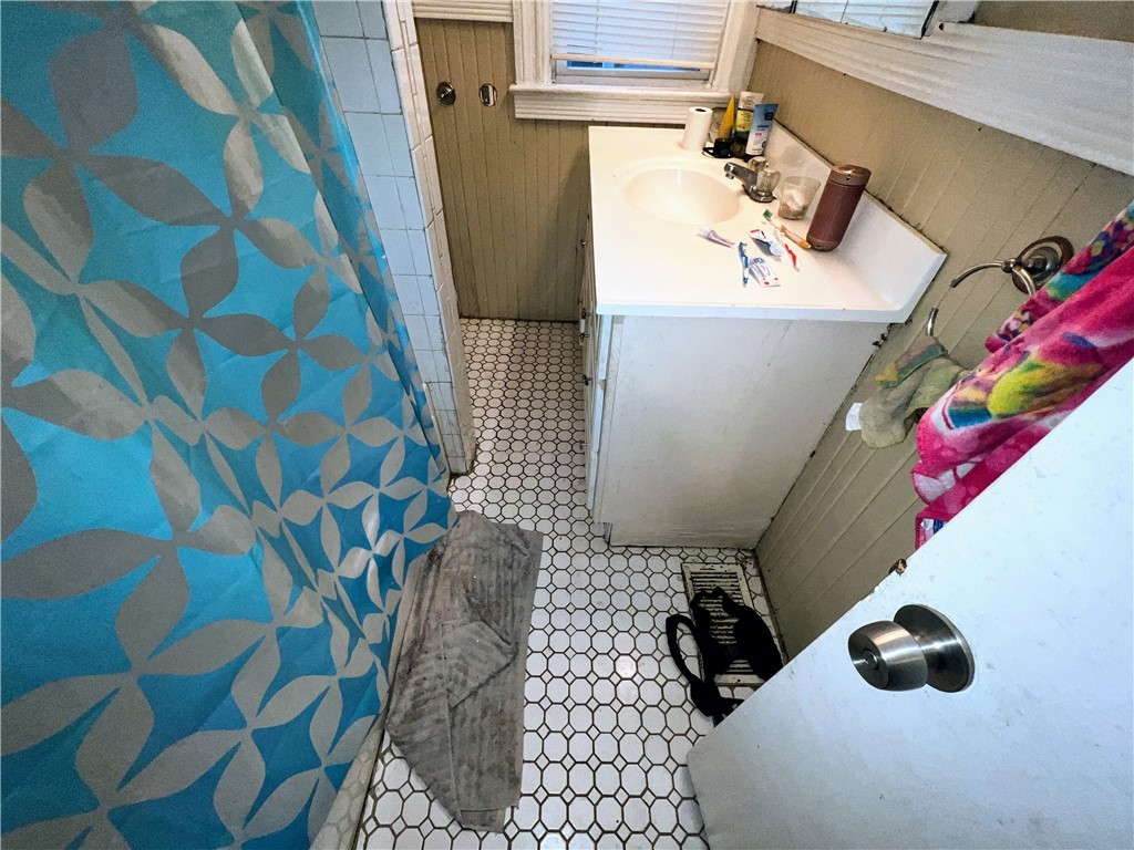 243 Parsells Avenue Rochester, NY 14609 - Photo 12 of 35