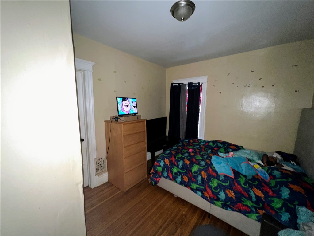 243 Parsells Avenue Rochester, NY 14609 - Photo 13 of 35