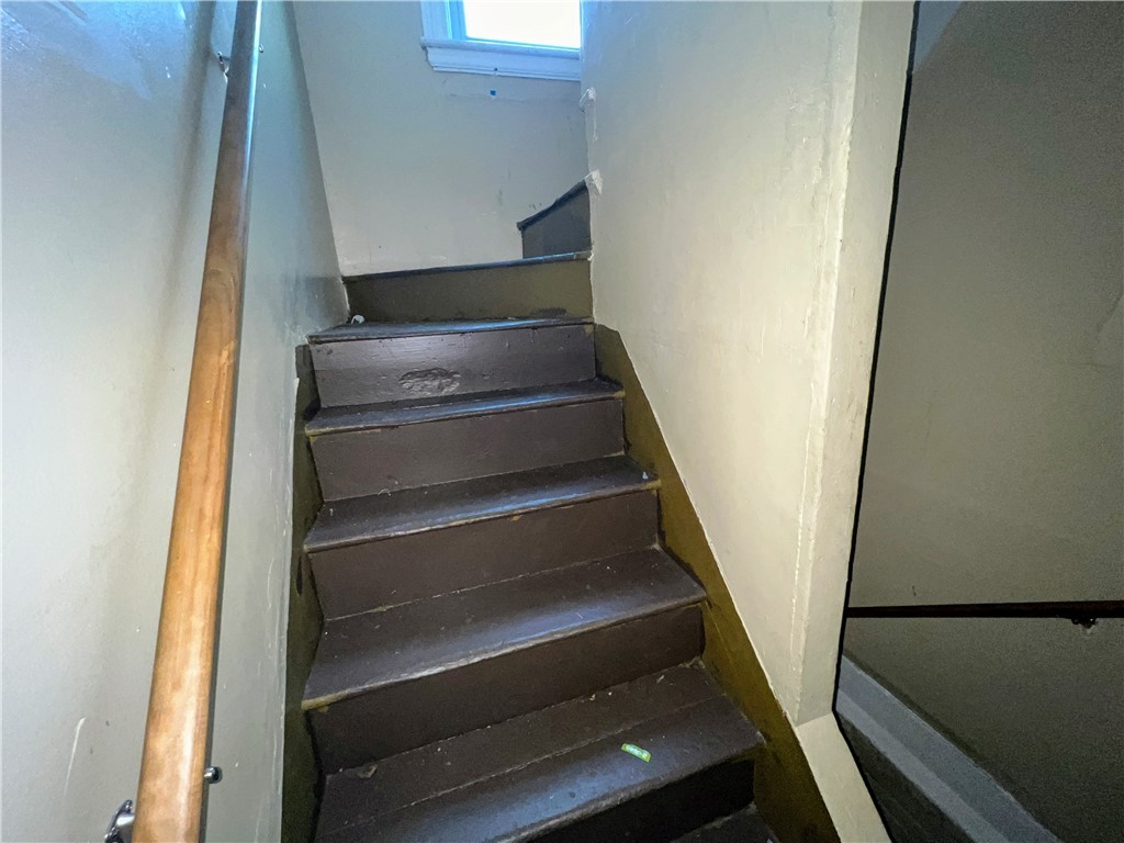 243 Parsells Avenue Rochester, NY 14609 - Photo 20 of 35