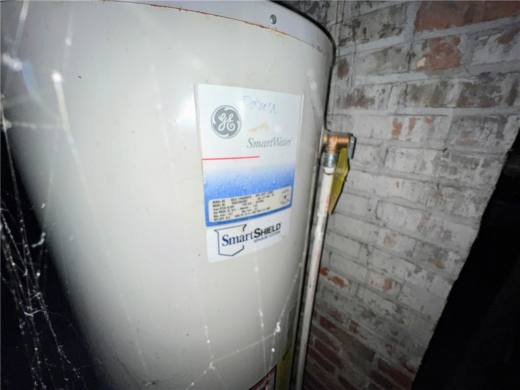 243 Parsells Avenue Rochester, NY 14609 - Photo 24 of 35