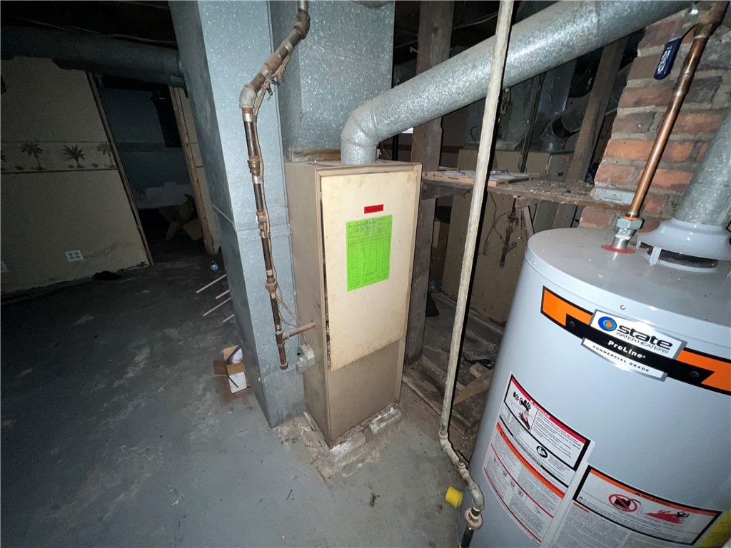 243 Parsells Avenue Rochester, NY 14609 - Photo 27 of 35