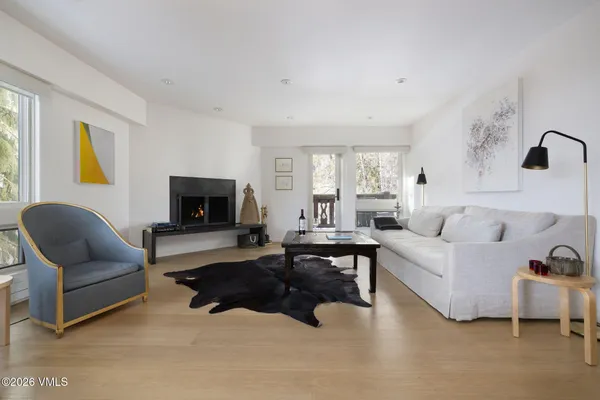 $4,950,000 | 103 Willow Place, Unit 301, Vail, CO 81657