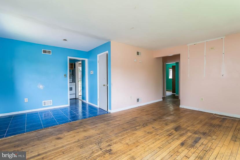 6930 Decatur Street Hyattsville, MD 20784 - Photo 9 of 21 Interior (General)