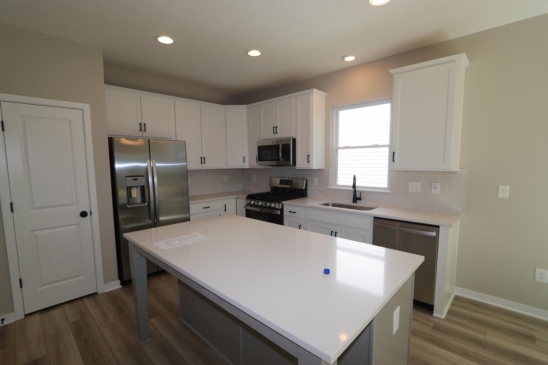 52 Chambers Bay Road Commercial Point, OH 43116 - Photo 3 of 16 Kitchen