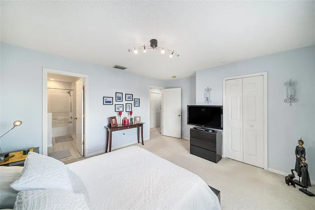 $299,900 | 8534 Edgewater Pl Boulevard, Tampa, FL 33615