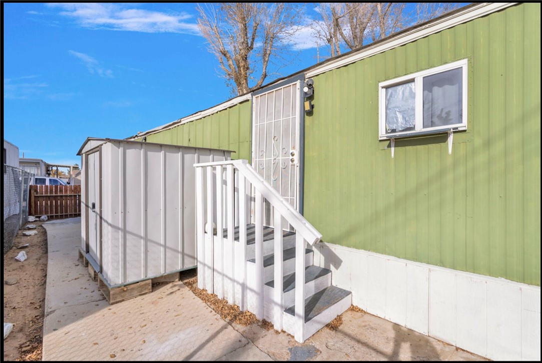 13892 Pioneer Road, Unit SPC 17 Apple Valley, CA 92307 - Photo 12 of 19