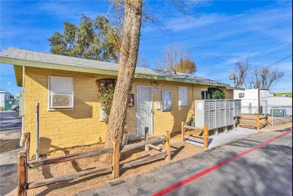 $24,999 | 13892 Pioneer Road, Unit SPC 17, Apple Valley, CA 92307